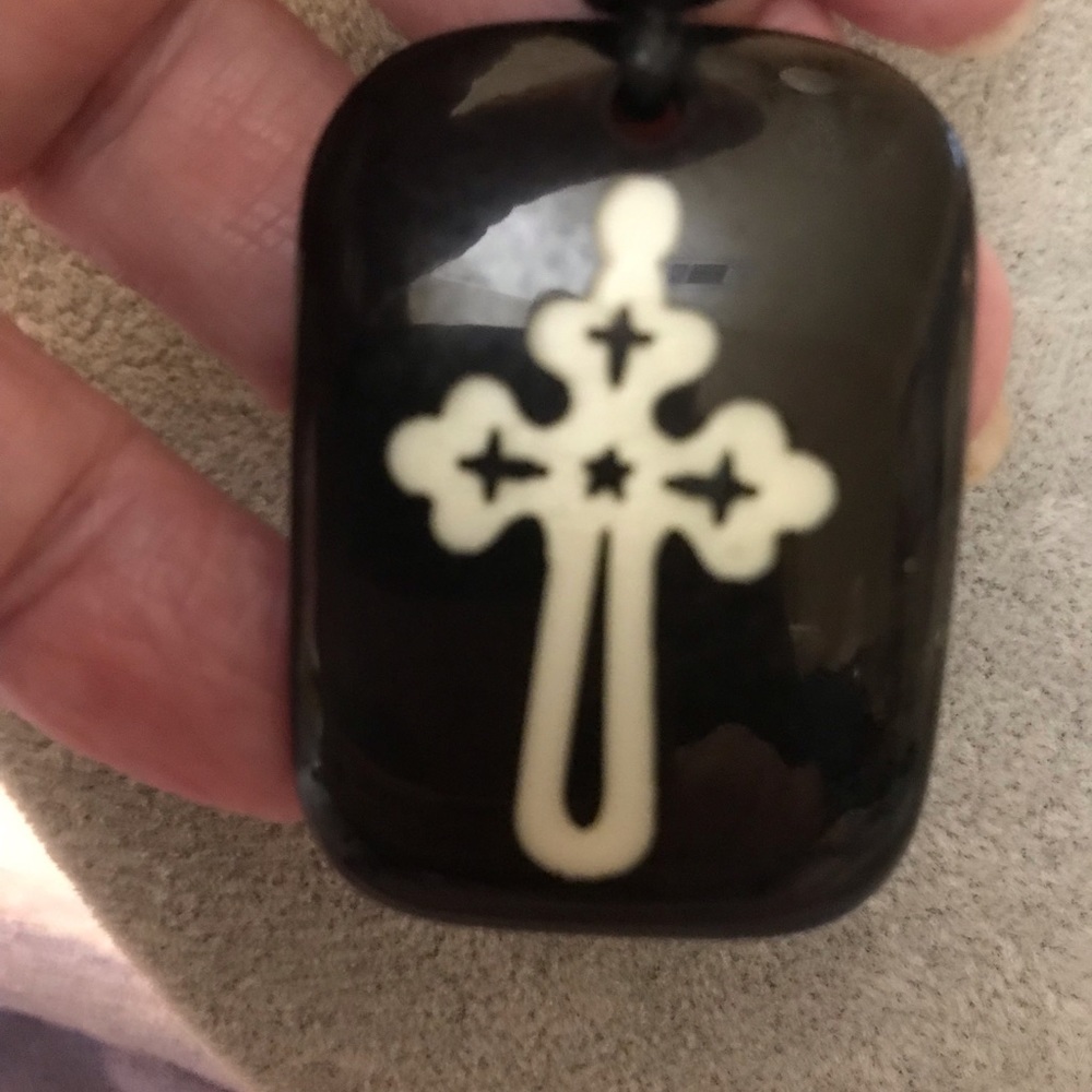 FASHION NECKLACE - Picture 2 of 3